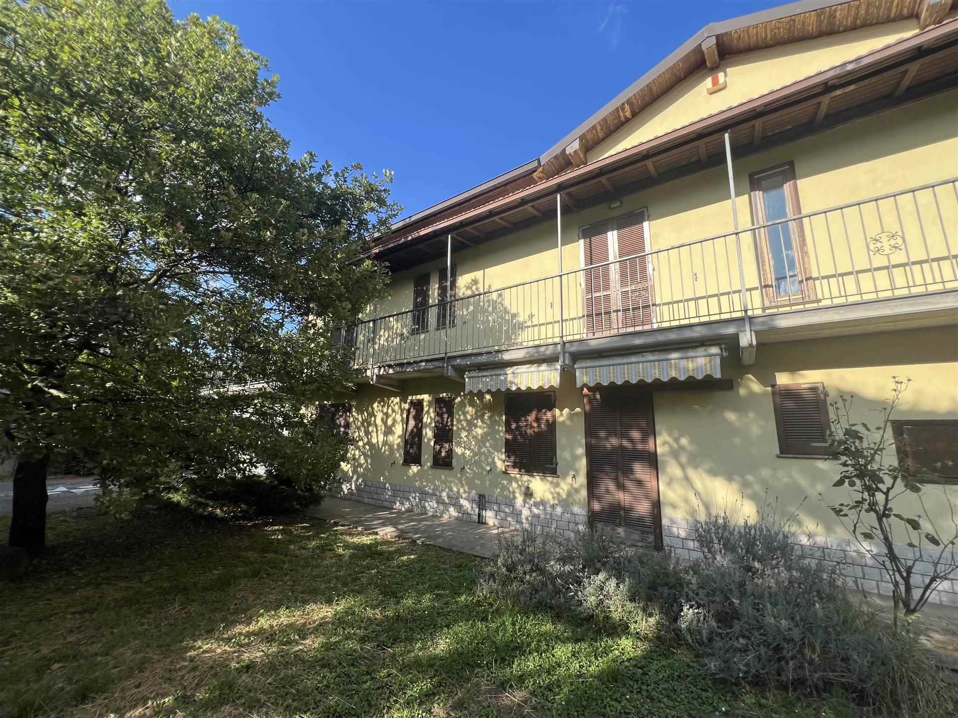 VIlla Bifamiliare indipendente VIlla Bifamiliare indipendente